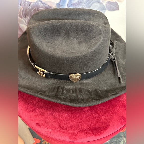 8 Other Reasons Gold Heart Cowboy Hat in Black main image 4